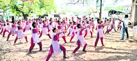 కరాటే శిక్షణ.. ఆత్మరక్షణ