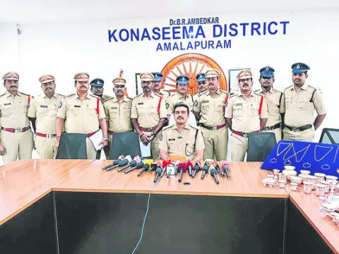 చోరీలు, చైన్‌ స్నాచింగ్‌లలో ఆరితేరారు 