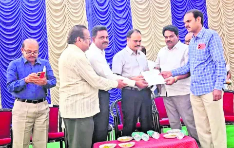 పాఠశాలల పని రోజుల్లోనే ‘ప్రణాళిక’ అమలుకు వినతి 