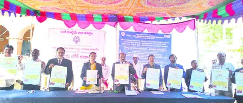 బాల్య వివాహాలను అడ్డుకోవాలి