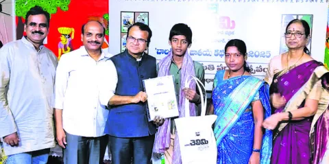 జాతీయ కథల పోటీల్లో శ్రీవర్ధన్‌ ప్రతిభ