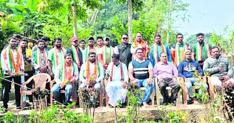 కాంగ్రెస్‌ పార్టీలో పలువురు చేరిక 