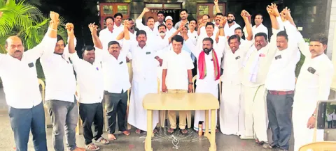 సిగ్గుమాలిన రాజకీయాలు మానుకోవాలి 