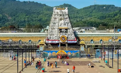 8 Hours For Tirumala Srivari Darshanam
