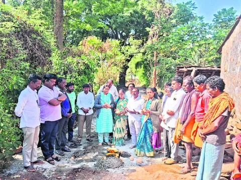 జెడ్పీ నిధులతో గిరిజన గ్రామాల్లో మౌలిక వసతులు 