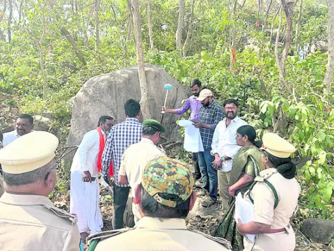 కొండగట్టులో సరిహద్దు వివాద స్థలం సర్వే