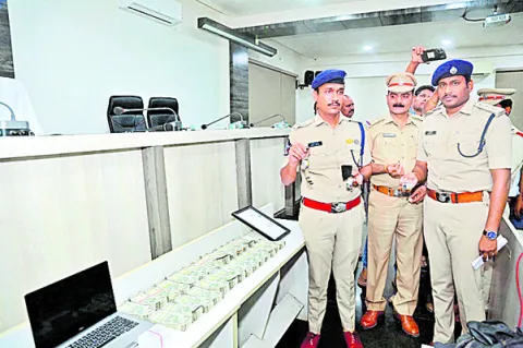 గుట్టుచప్పుడు కాకుండా బెట్టింగ్‌ 