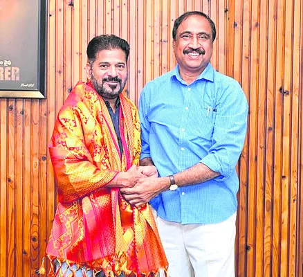 యావర్‌రోడ్డు విస్తరిస్తేనే రాజకీయాల్లో కొనసాగుతా..