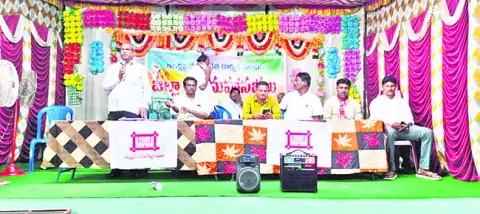 చేనేతల కష్టాలు విస్మరించిన కూటమి ప్రభుత్వం