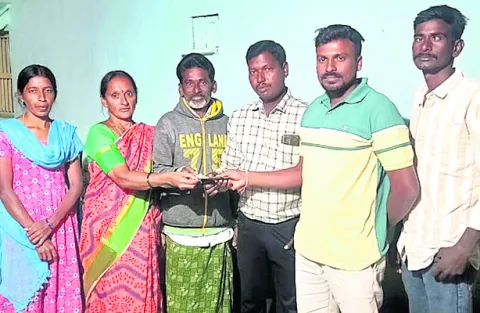 రూ.35వేలతో వార్డు ప్రజలకు సౌకర్యాలు