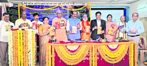 సాహిత్యం ద్వారానే సమాజంలో మార్పు 