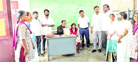 విద్యార్థులు పౌష్టికాహారం తీసుకోవాలి