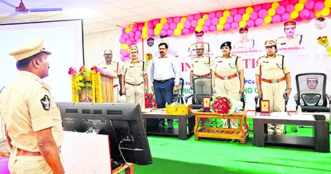 క్రమశిక్షణే పోలీస్‌ జీవితానికి పునాది 
