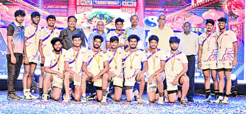 ఉరకలెత్తిన ఉత్సాహం 