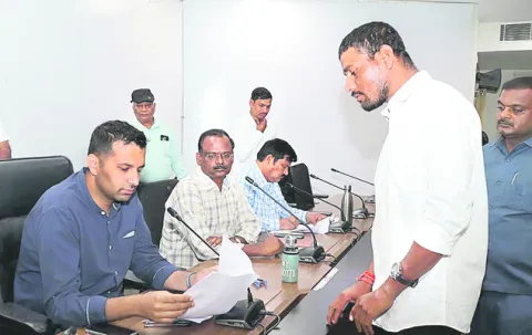 సాగుకు సరిపడా యూరియా