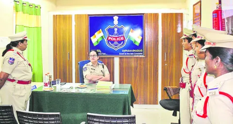 మహిళల భద్రతకు ప్రాధాన్యత