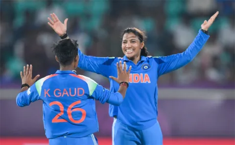 INDW vs SLW 2nd T20I: Team India restricted Sri lanka to 128 runs