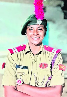 రిపబ్లిక్‌ డే పరేడ్‌కి పేట విద్యార్థిని 