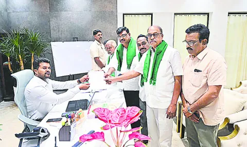 తూడు, గుర్రపు  డెక్కను తొలగించాలి 