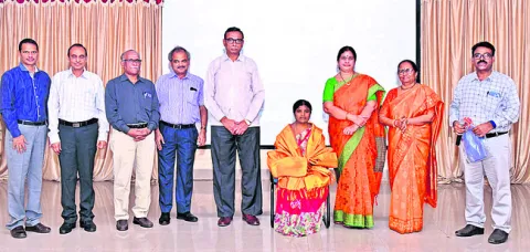 శ్రీవారి దర్శనానికి  12 గంటలు 