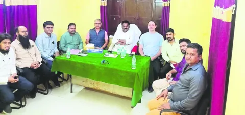 సర్ధార్‌నగర్‌ను సందర్శించిన రష్యా బృందం 
