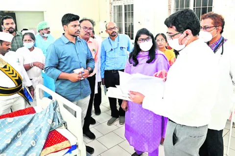 వైద్య సేవల్లో నిర్లక్ష్యాన్ని ఉపేక్షించం 