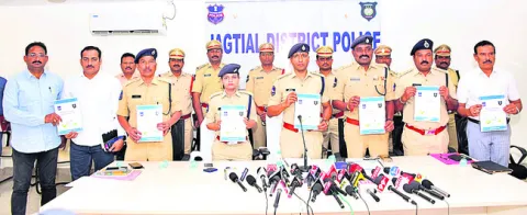 జిల్లాలో నేరాలు తగ్గుముఖం