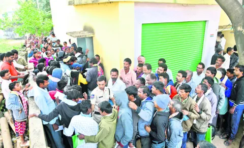 తప్పని యూరియా కష్టాలు