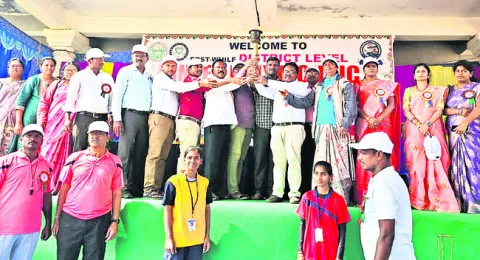 క్రీడలతో ఆత్మవిశ్వాసం పెంపొందుతుంది