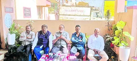 తక్షణమే ధాన్యం కొనుగోలు చేయాలి