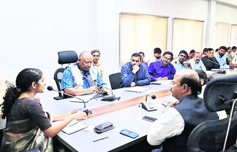 జిల్లా అభివృద్ధికి సమన్వయం అవసరం 