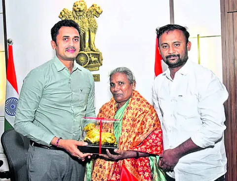 సమగ్ర గ్రామీణాభివృద్ధి సాధించేందుకు కృషి 