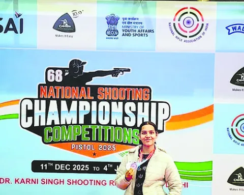 ప్రణవికి పతకాలు