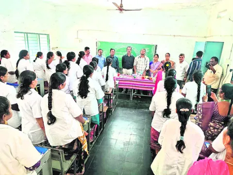 విద్యార్థుల ఆరోగ్యం, భవితలో నర్సుల పాత్ర కీలకం