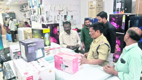 ఉత్పత్తులపై సమగ్ర సమాచారం ఉండాలి 