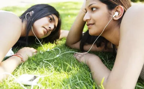 Negative impact of prolonged earphone usage 15