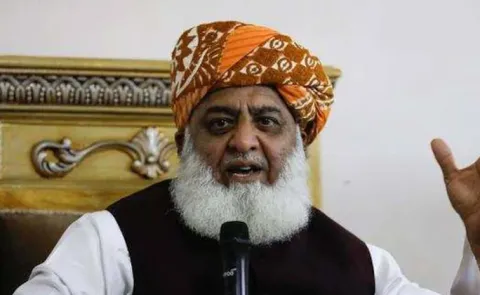 Pak Leader Slams Own Country Support India