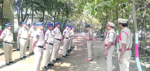 పోలీస్‌ స్టేషన్‌ తనిఖీ