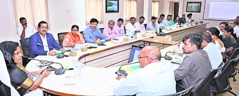 వేగవంతంగా విద్యా రుణాలు 