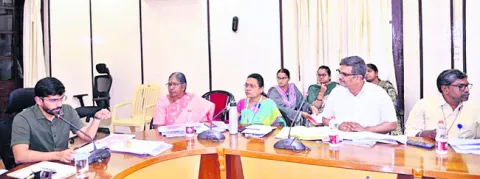 అగ్రిటెక్‌ స్టార్టప్‌లను ప్రోత్సహించాలి 