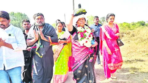 శబరిమలకు ఎమ్మెల్యే కోవ లక్ష్మి