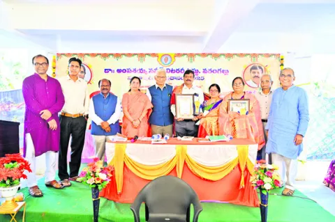 ‘అంపశయ్య నవీన్‌’ ఓరుగల్లుకు సాహిత్య సంపద
