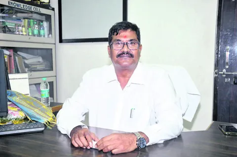 దేవరకద్ర పట్టణంలో ఇలా.. 
