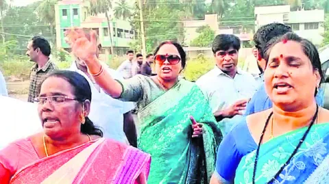 మారని ఎమ్మెల్యే నాయకర్‌ తీరు 