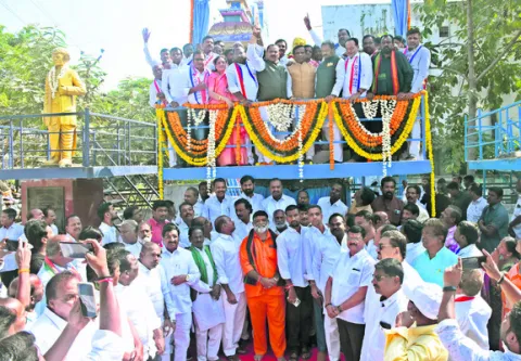 సావిత్రిబాయి ఫూలే ఆశయాలను సాధిద్దాం 