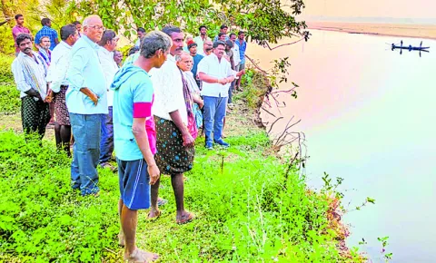 లంక భూములకు గోదావరి కోత