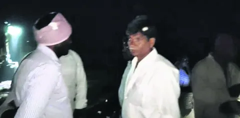 జామాయిల్‌ చెట్ల తొలగింపునకు యత్నం 