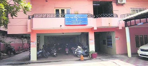 ఆతిథ్యానికి దాడుల సెగ