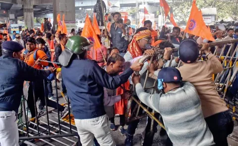 Peak Protests in West Bengal Over Bangladesh Issue15