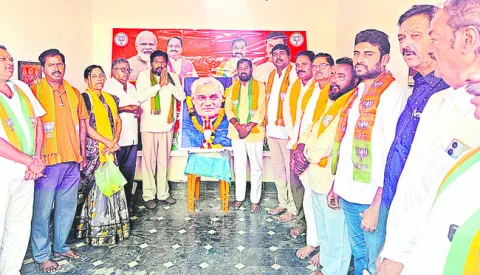 భీష్మ సమానుడు వాజ్‌పేయ్‌ 